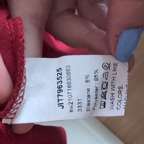 Shein red dress - Picture 4 of 4